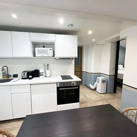 Urbanflat 86 - Charming 2 Bedrooms In Center Of Apartamento Paris