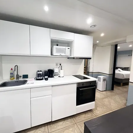 아파트 Urbanflat 86 - Charming 2 Bedrooms In Center Of 파리