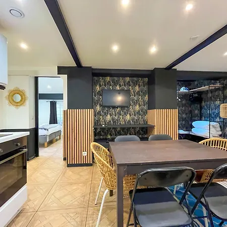 Urbanflat 86 - Charming 2 Bedrooms In Center Of 아파트 *