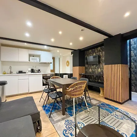 아파트 Urbanflat 86 - Charming 2 Bedrooms In Center Of *
